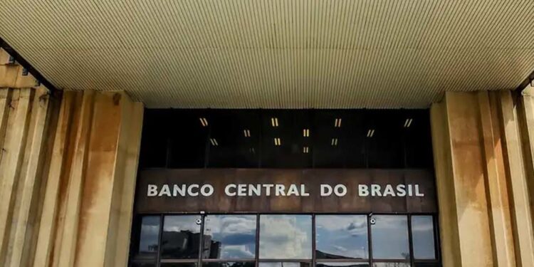 A primeira intervenção cambial anunciada pelo Banco Central ocorreu em 2025