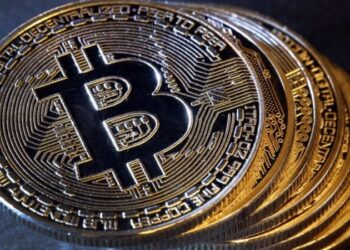 Bitcoin (BTC) sobe 5% e retoma os 95 mil dólares
