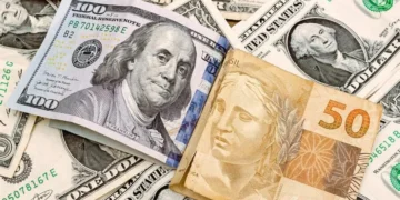 Em 2024, as reservas internacionais registram uma queda de 7,1%, impulsionada pela valorização do dólar e pelos leilões do Banco Central
