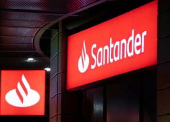 XP qualifica Santander como compra e mantém neutralidade em Bradesco e Nubank; “valorização é crucial”