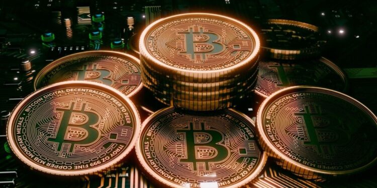 Bitcoin recua após euforia com força-tarefa da SEC