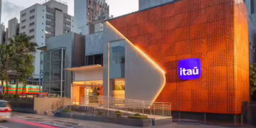 Itaú entra com processo contra ex-diretor financeiro e solicita R$ 3,3 milhões