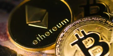 Os valores do Bitcoin e do ether despencam devido a preocupações macroeconômicas crescentes de inflação prolongada