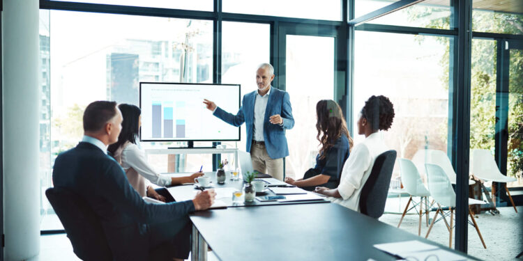 Investimentos em startups latino-americanas crescem 23,5% em 2024, alcançando US$ 4,27 bilhões