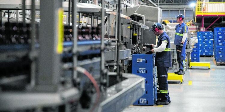 Em 2024, o Ceará gerou mais de 56 mil empregos com registro em carteira