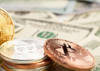 Bitcoin registra ligeira valorização e retoma o patamar dos US$ 100 mil, de olho na decisão do Fed