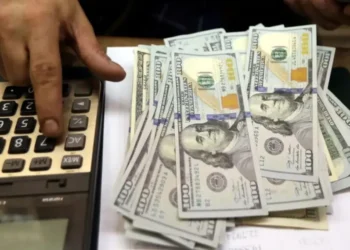 Dólar registra nova queda e se aproxima de R$ 6 após informações de inflação nos Estados Unidos