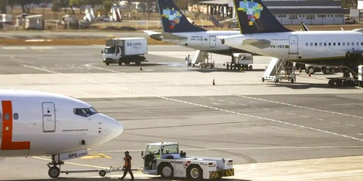 Azul e Gol firmam acordo para fundir operações e planejam preservar suas marcas registradas