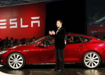 O pagamento de Musk levou o maior fundo de pensão europeu a vender sua participação na Tesla