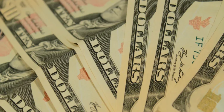 Os juros caem com o alívio do dólar e a eleição de Trump no foco