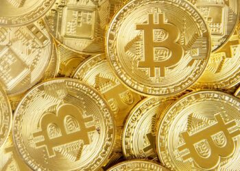 Depois de bater um recorde histórico no dia de posse de Trump, o bitcoin (BTC) embarca na montanha-russa das criptomoedas