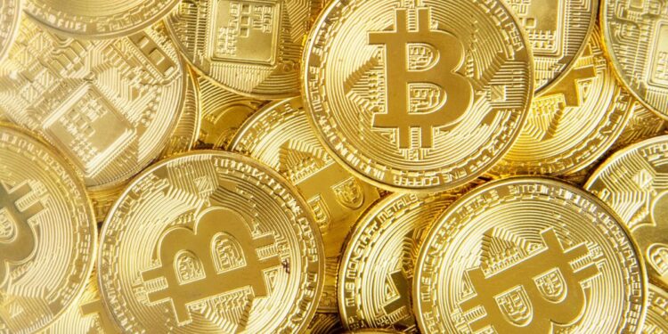 Depois de bater um recorde histórico no dia de posse de Trump, o bitcoin (BTC) embarca na montanha-russa das criptomoedas