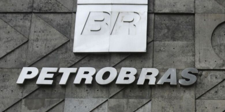 Petrobras aumenta os preços do querosene de aviação em aproximadamente 7% em mercados relevantes