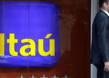 Com a Selic se aproximando dos 14%, Itaú (ITUB4) lidera a preferência dos analistas para investir em janeiro; confira as sugestões de 12 corretoras para iniciar o ano com o pé direito