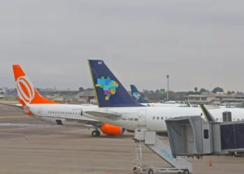 A fusão entre Gol (GOLL4) e Azul (AZUL4) pode potencializar o mercado, afirma o ministro de Portos e Aeroportos
