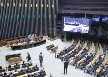 Em 2024, os parlamentares destinaram mais de R$ 171 milhões em ‘emendas Pix’ para prefeituras de parentes