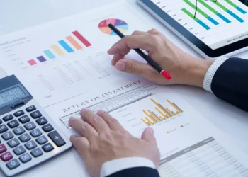 Como diversificar seus investimentos: Estratégias Práticas para reduzir riscos e potencializar retornos