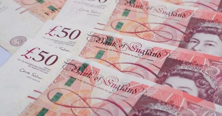 Investidores britânicos estão prontos para uma nova queda de 8% na libra