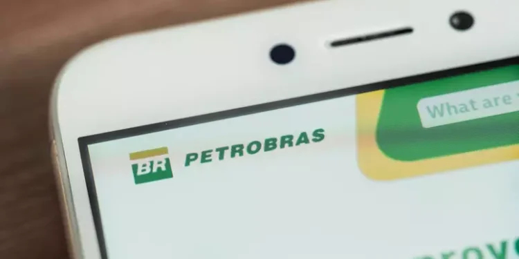 Petrobras (PETR4) sofre uma perda de valor de R$ 24,5 bilhões após um prejuízo no 4T24