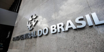 O Banco Central vendeu US$ 3 bilhões em um leilão de linha, na terceira intervenção sob a gestão de Galípolo