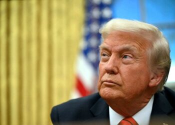 Trump assina um plano para intensificar as tarifas mútuas sobre parceiros comerciais