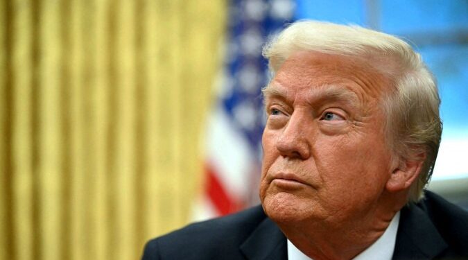 Trump assina um plano para intensificar as tarifas mútuas sobre parceiros comerciais