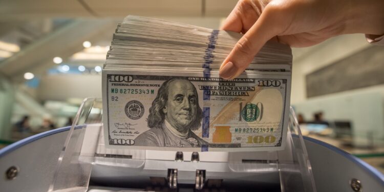 Dólar: especialistas mencionam um cenário incerto e não preveem uma continuação da queda