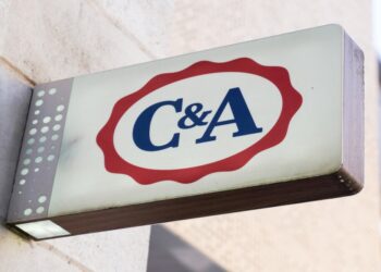 No 4T24, a C&A (CEAB3) registrou um lucro de R$ 254,9 milhões, um crescimento de 59,8%