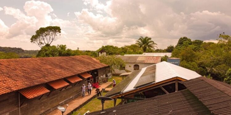 Schneider Electric e a Fundação Amazônia Sustentável estabelecem um centro de soluções em energia na região amazônica