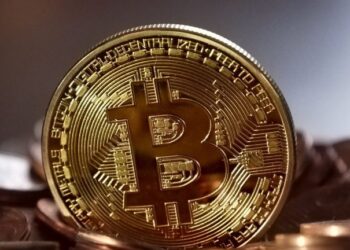 Após discussão entre Trump e Zelensky, o Bitcoin opera com instabilidade