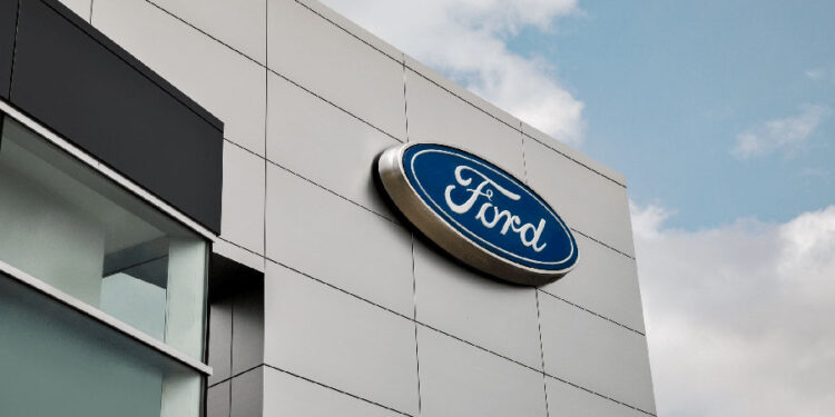 Ford (FDMO34) supera o prejuízo e registra um lucro de 1,8 bilhão de dólares no 4T24