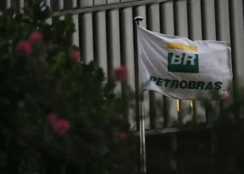 Petrobras (PETR4) obtém R$ 2,16 bilhões de investidores parceiros