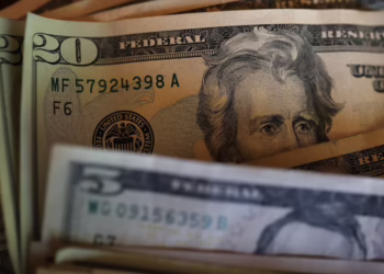 Dólar despenca para R$ 5,70 com a perspectiva de um acordo entre Estados Unidos e China