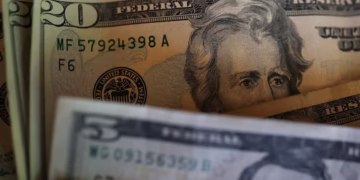 Dólar despenca para R$ 5,70 com a perspectiva de um acordo entre Estados Unidos e China