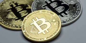 O Bitcoin (BTC) alcança os US$ 96 mil e as criptomoedas avançam até 13% na semana, impulsionados pela possibilidade de introdução de novos ETFs no mercado