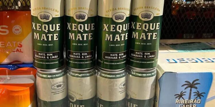 A Xeque Mate tem crescido nos últimos anos no mercado brasileiro ao se posicionar como uma bebida alcoólica mais leve (Foto: Bloomberg Línea)