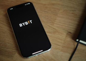 Bybit: corretora vítima de ataque cibernético de US$ 1,5 bilhão anuncia recompensa por criptomoedas subtraídas