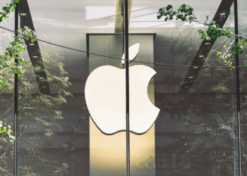 Trump intensifica pressão sobre a Apple (AAPL34) para encerrar suas políticas de diversidade