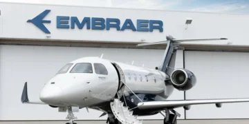 A Embraer tem um plano de investir 20 bilhões de reais até 2030 no Brasil