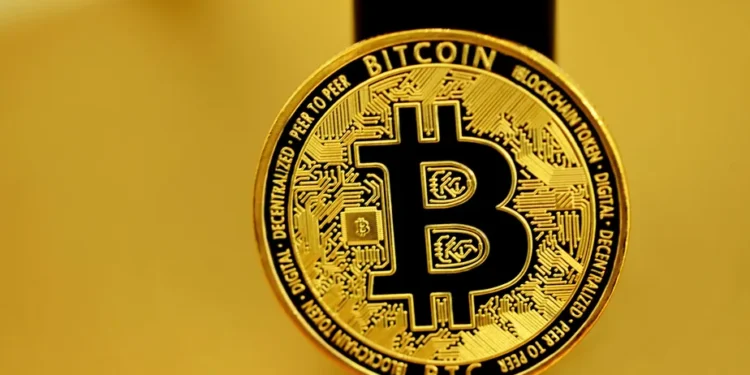 Bitcoin (BTC) oscila com grande volatilidade, ao passo que BNB (BNB) amplia ganhos com um aumento de 8%