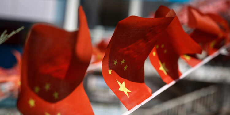 A China pretende aumentar os gastos, atrair investimentos estrangeiros e aumentar a renda