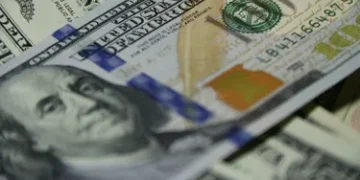 No Brasil, o dólar tem potencial para despencar ainda mais com o impacto de Milei e Trump, segundo Gavekal