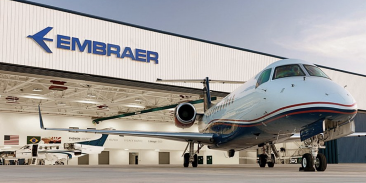 Ações da Embraer (EMBR3) avançam 9% após fecharem o maior acordo de sua história