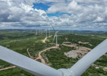 Energia: governo desliga geradores de energia solar e eólica no Nordeste; conflito está na Justiça