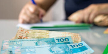A procura por crédito no Brasil diminui 7% em 2024, de acordo com um estudo