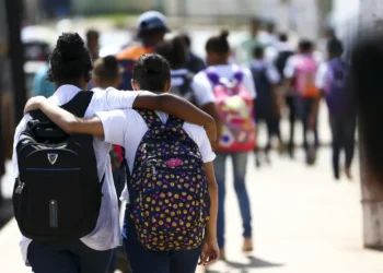 O Ceará registrou uma redução no número de jovens que não trabalham nem estudam, segundo o Ipece