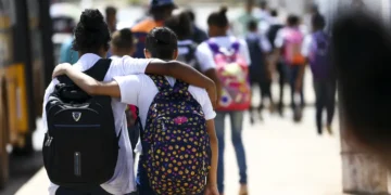O Ceará registrou uma redução no número de jovens que não trabalham nem estudam, segundo o Ipece