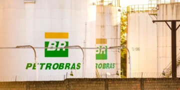 Lula afirma que a Petrobras (PETR4) deve vender diretamente combustíveis