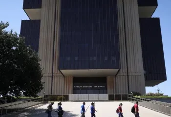 Banco Central registrou um lucro de R$ 270,9 bilhões em 2024, transferindo R$ 28,1 bilhões para o Tesouro Nacional