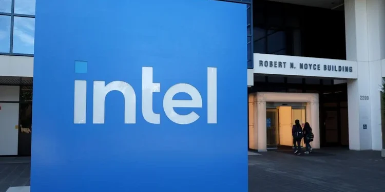 Intel escolhe novo CEO para se reerguer da crise no segmento de chips